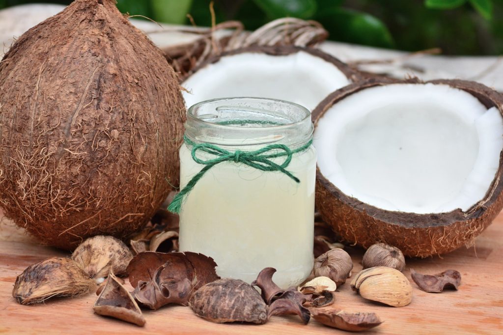 Wirkt gegen Zecken: Kokosöl